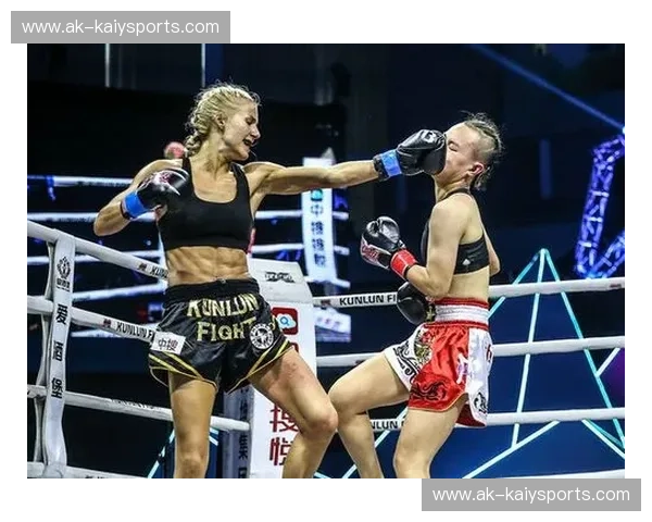 昆仑决郑召玉：勇者无惧，剑指巅峰的格斗传奇